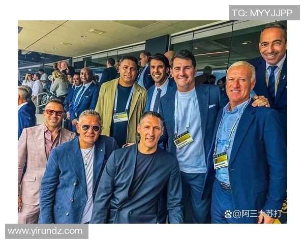 足球天才Long：从青涩少年到世界巨星的奋斗历程与辉煌成就